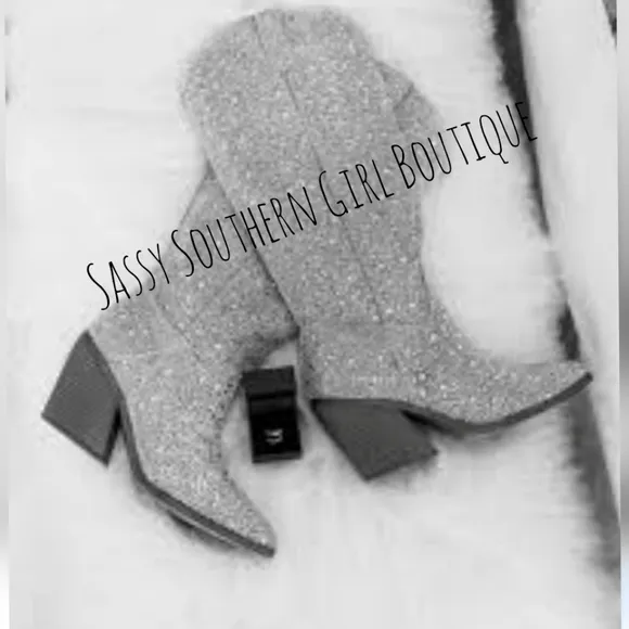 🆕⭐ Nashville rhinestone cowboy boots