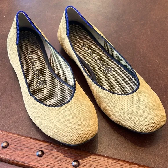 𝟐𝐱𝐇𝐏 ROTHY’S CHAI LIMITED EDITION SQUARE TOE SIZE 8