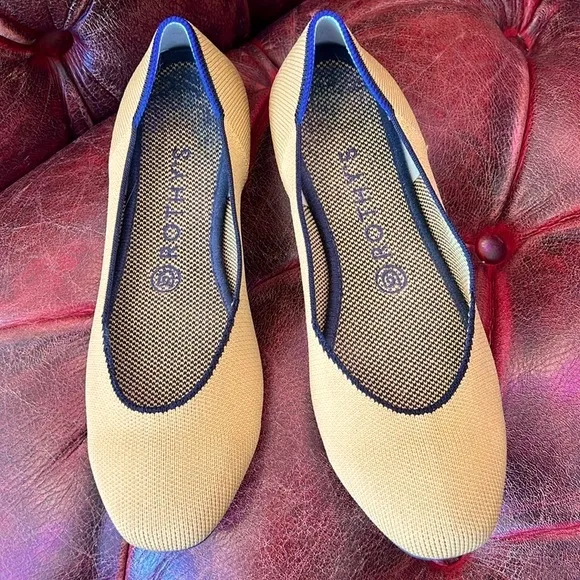 𝟐𝐱𝐇𝐏 ROTHY’S CHAI LIMITED EDITION SQUARE TOE SIZE 8