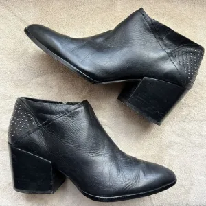 1.State Jelin Black Leather Ankle Studded Boots Block Heel Pointed Toe Women’s 9