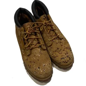 9.5 / Timberland splash paint boots