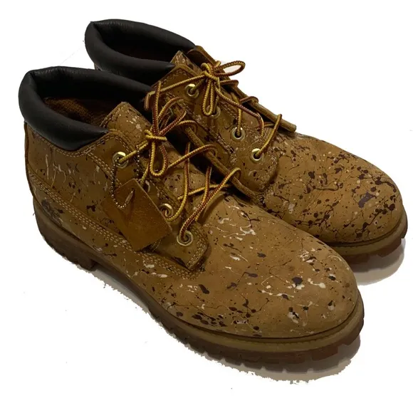 9.5 / Timberland splash paint boots