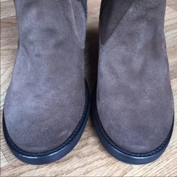   ADAM TUCKER   Elmont Boots