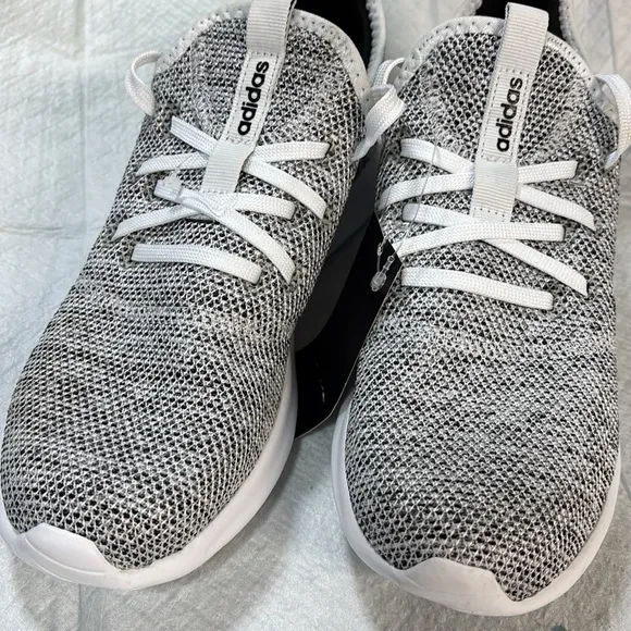 Adidas  cloud form streamlined lace up slip on  Gray and White Sneakers size 8