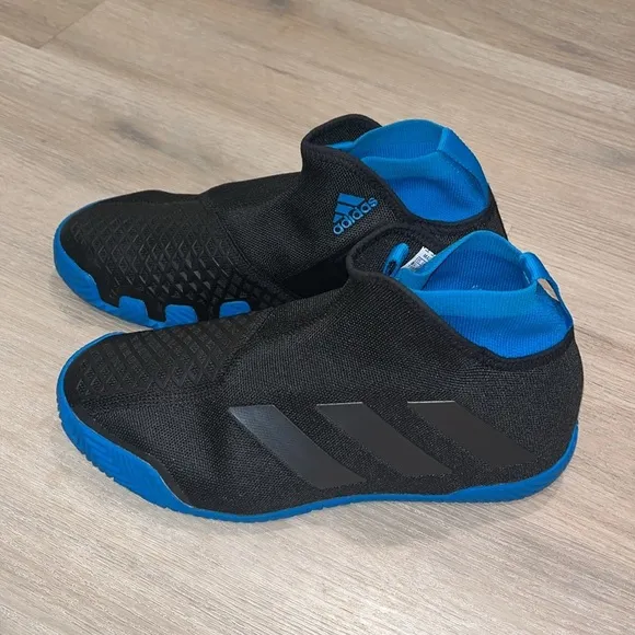 Adidas Stycon Black and Blue Women's ALL COURT TENNIS Shoes Size 8.5