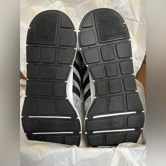 Adidas Swift Run Grey/Cloud White/Core Black Men's Shoe Size 9.5