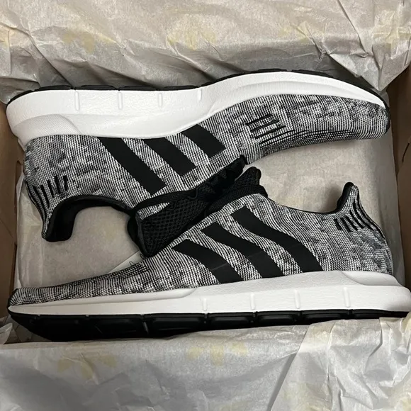 Adidas Swift Run Grey/Cloud White/Core Black Men's Shoe Size 9.5