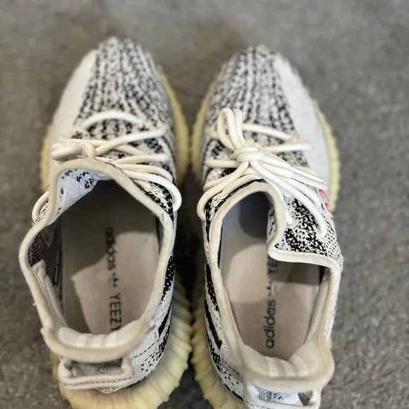 Adidas Yeezy Boost 350 V2 - Black and White
