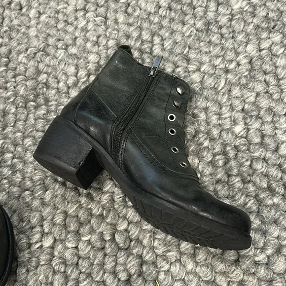 Aetrex Women’s Black Leather Moto Boots Size 38.5