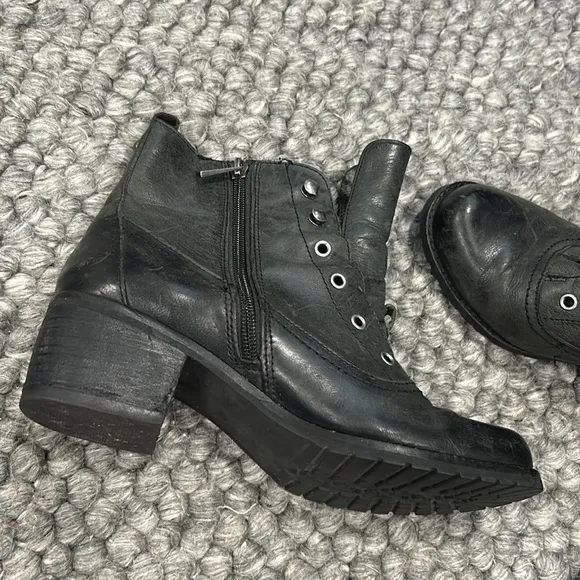 Aetrex Women’s Black Leather Moto Boots Size 38.5
