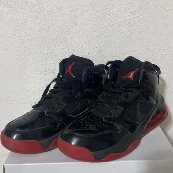 Air Jordans 270 Mars Black/Red 6.5Y Air LongSleeved S 2🔥NOC💀Stickers 10x4”