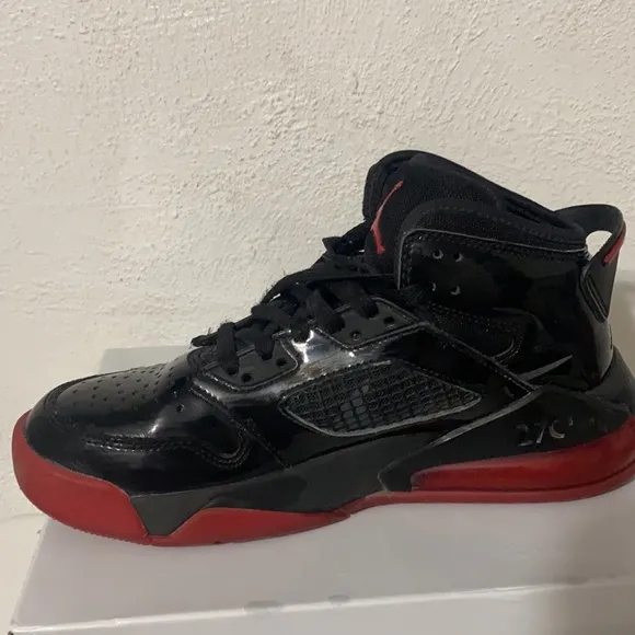Air Jordans 270 Mars Black/Red 6.5Y Air LongSleeved S 2🔥NOC💀Stickers 10x4”