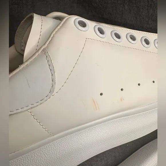 Alexander McQueen White oversized Sneakers with Embroidered Bee Design. No laces