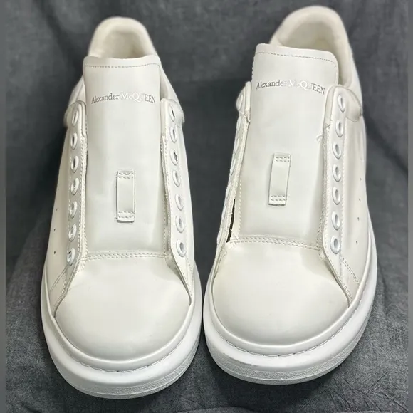 Alexander McQueen White oversized Sneakers with Embroidered Bee Design. No laces