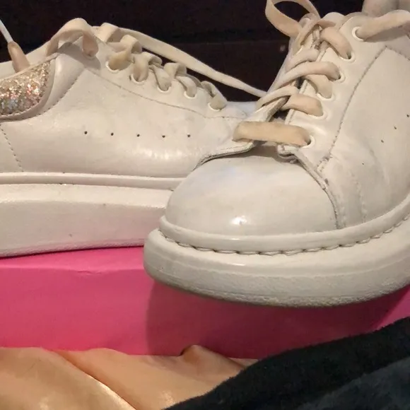 Alexander McQueen Wmns Court Trainer 'White Pink Glitter