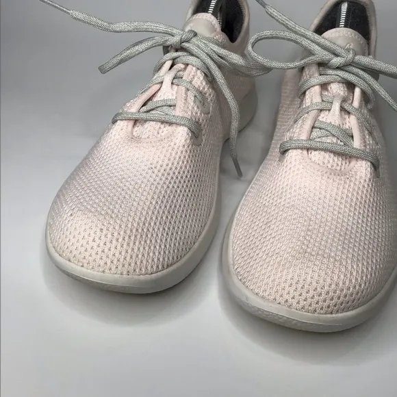 ALLBIRDS Tree Runner in Blush Pale Pink Size 10.