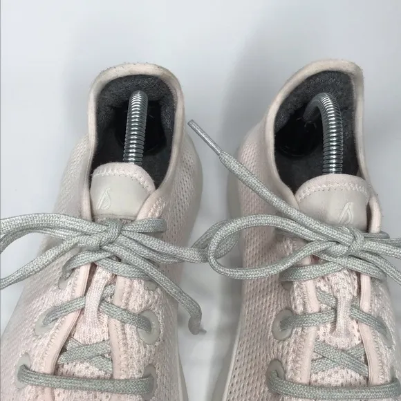 ALLBIRDS Tree Runner in Blush Pale Pink Size 10.