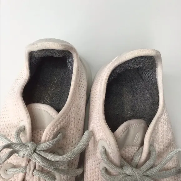 ALLBIRDS Tree Runner in Blush Pale Pink Size 10.