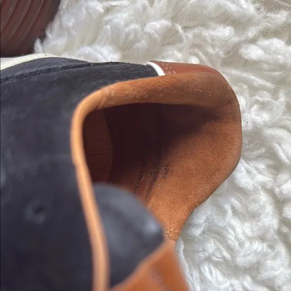 ALLEN EDMONDS- Port Washington 1922 - Size 10 Men's Black and Brown Sneakers