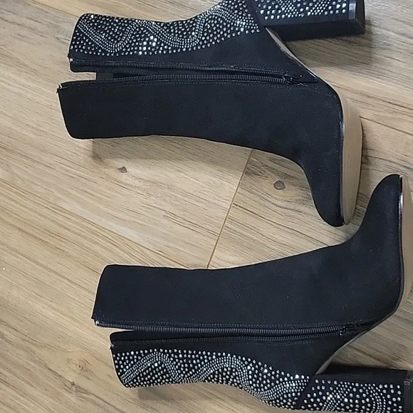 American Glamour Badgley Mischka Ada Heeled Boots