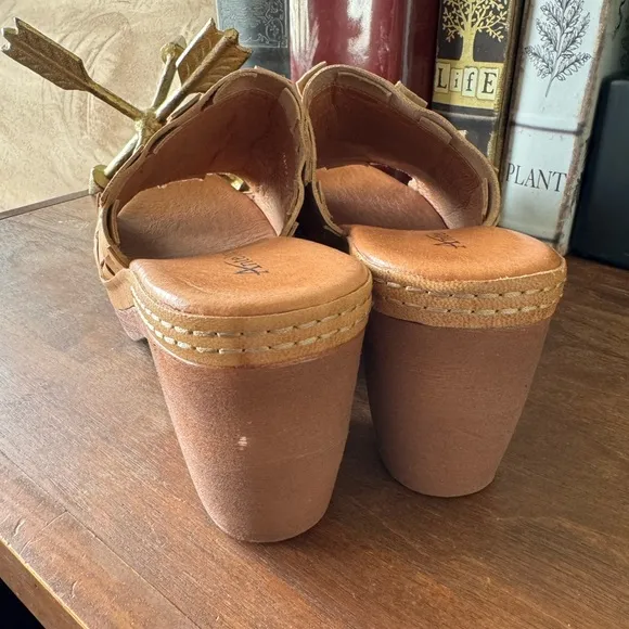 Antelope Open Toe Taupe Leather Wedge Clogs Sandals Size 40 or Size 9 - 9.5