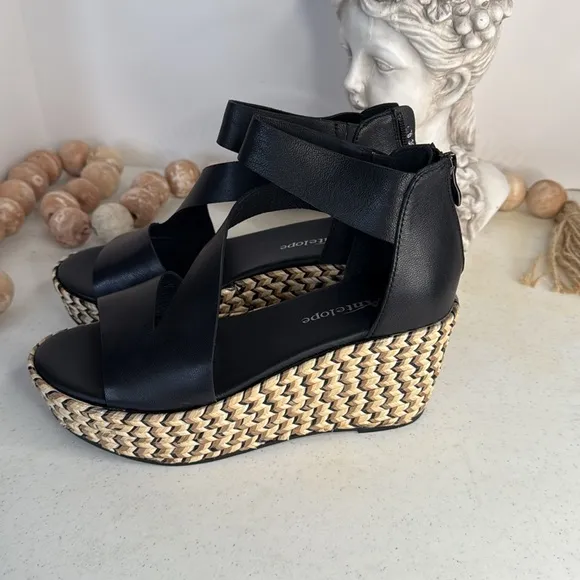 Antelope Women's Kat Leather Platform Sandals Euro 39/8.8.5
