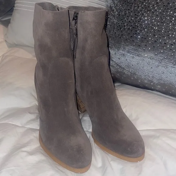 ANTHROPOLOGIE by Splendid Roselyn II Boots size 9 1/2 Taupe Tan Sued leather.