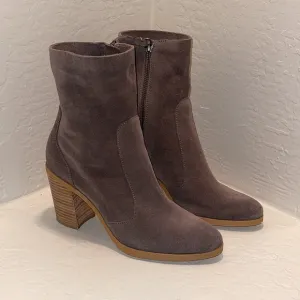 ANTHROPOLOGIE by Splendid Roselyn II Boots size 9 1/2 Taupe Tan Sued leather.