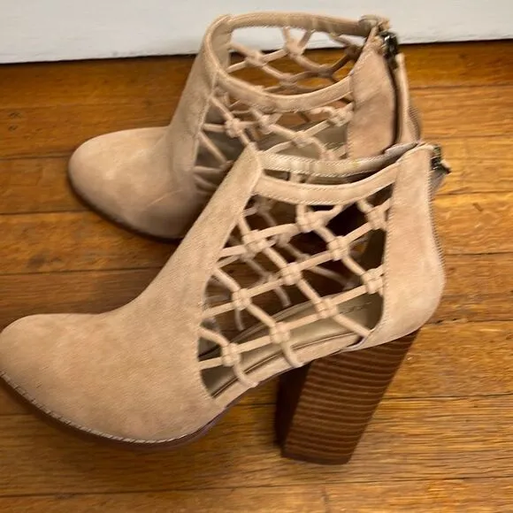 Anthropologie Joe's Jeans Tan Suede Knotted Ankle Boots 9