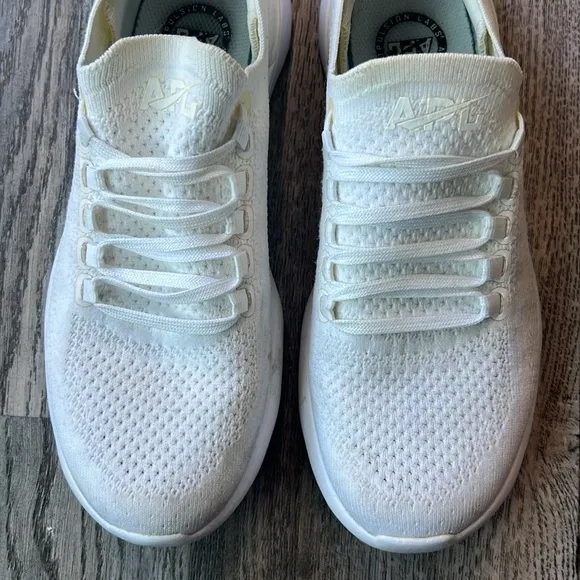 Apl Shoes White TechLoom Breeze Running Shoes Sneakers Size 7.5 Lightweight