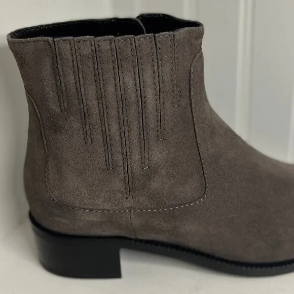 AQUATALIA Suede Chelsea boots Size 7.5 in Gray