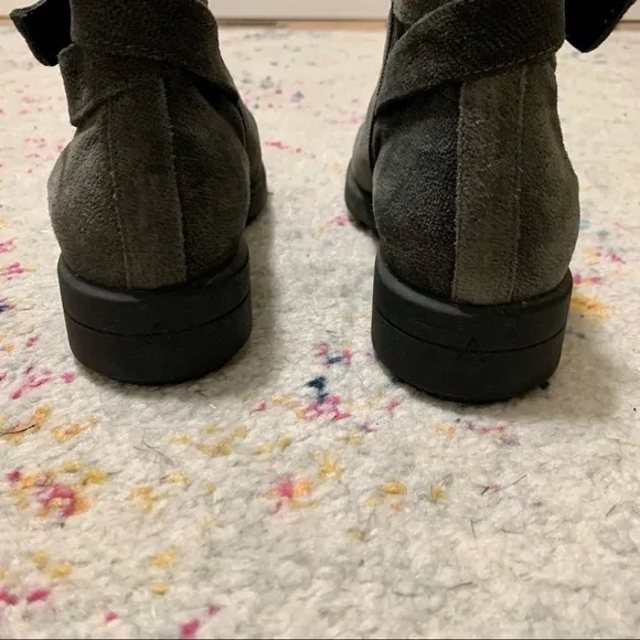 Aquatalia Textured Gray Suede Moto Boots sz 9.5