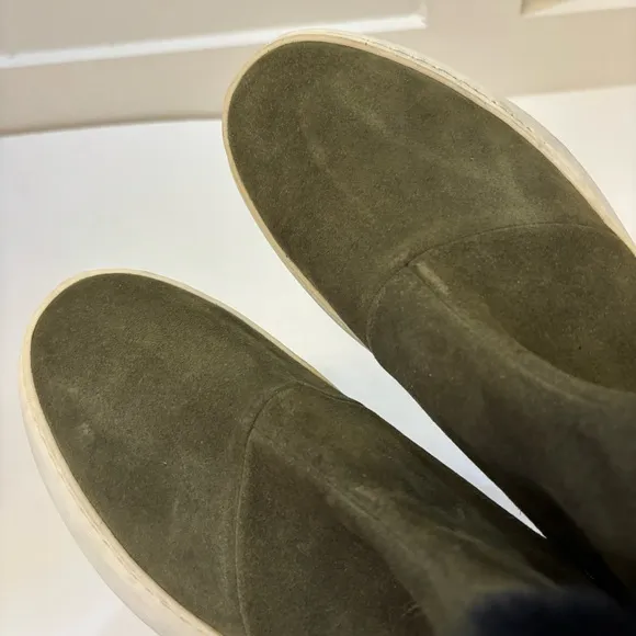 Aquatalia Womens Alison Olive green Suede Ankle Boots Sz 9.5