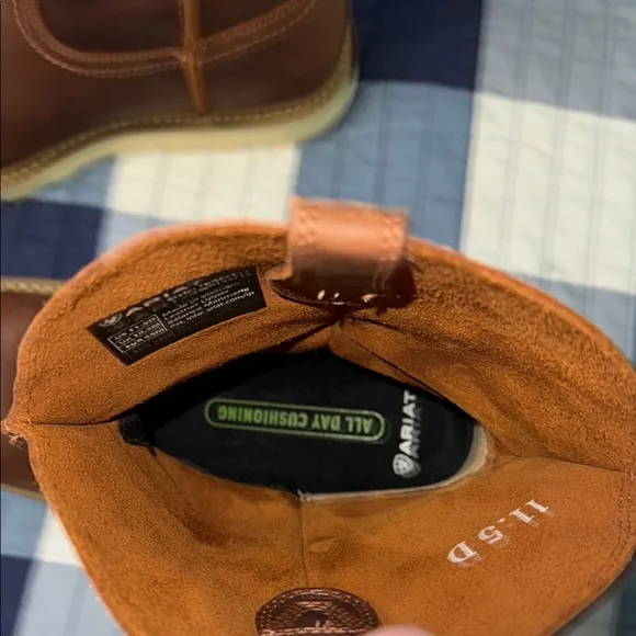 Ariat Brown Cowboy Western Boots with Durable Leather