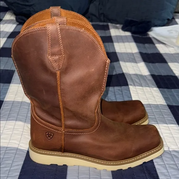 Ariat Brown Cowboy Western Boots with Durable Leather
