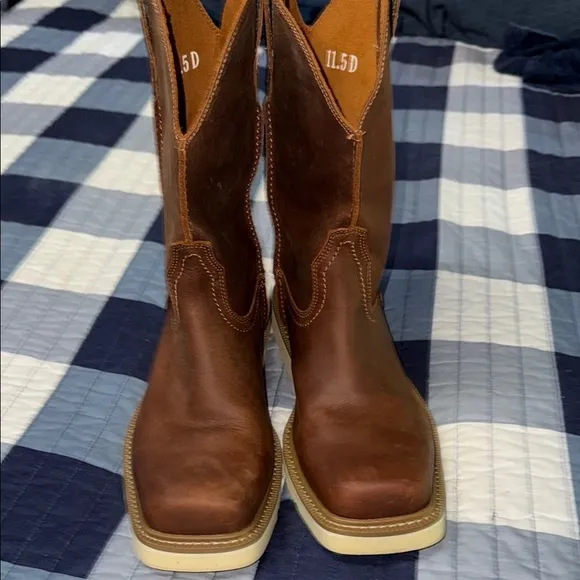 Ariat Brown Cowboy Western Boots with Durable Leather
