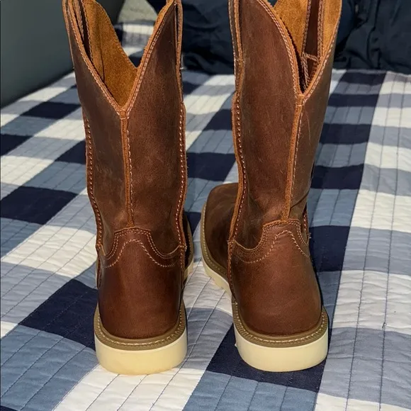 Ariat Brown Cowboy Western Boots with Durable Leather