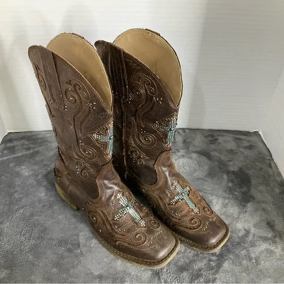 Ariat Roper Brown Studded Kid’sBoots With Rhinestone Cross Square Toe Sz 6.5