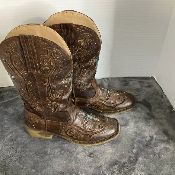 Ariat Roper Brown Studded Kid’sBoots With Rhinestone Cross Square Toe Sz 6.5