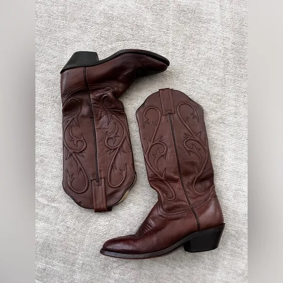 Authentic Dan Post Brown Leather cowboy boots. Genuine Leather