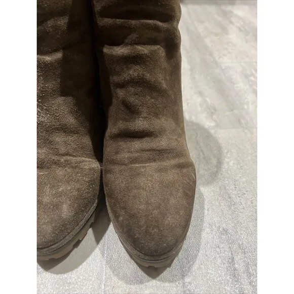 Authentic Tory Burch Lug Sole Wedge Boots Women’s  Brown Suede Size 9