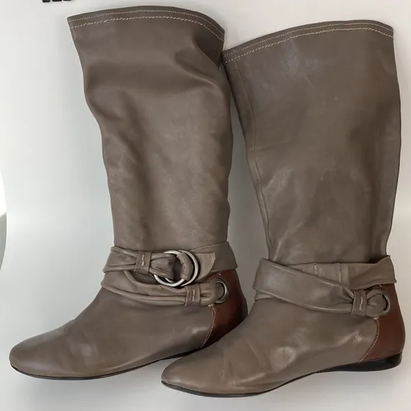 B. Makowsky Taupe &amp; Brown Leather BFREBAY Boots