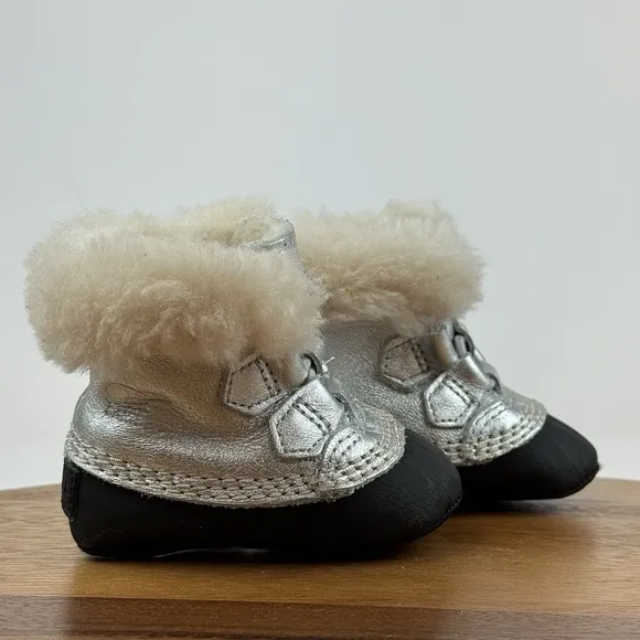 Baby Sorel Kids Caribootie Metallic Silver Leather Insulated Winter Boots Size 3