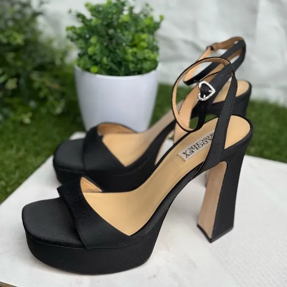 Badgley Mischka Caia Elegant Black Platform Heels ankle strap size 9