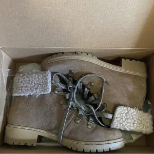 Bass Suede Boots