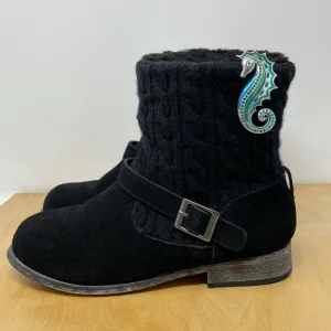 BearPaw Black Suede/Knit Shania Ankle Boots Sz 9