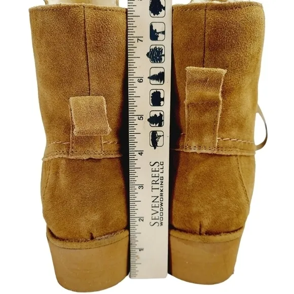 Bearpaw Krista Tan Sheepskin Suede Platform Heeled Ankle Boots Size 8 Brand NEW