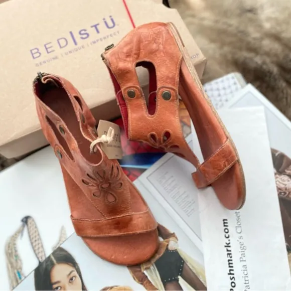 Bed Stu Soto Cutout Sandals