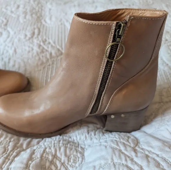 Beek Tan Leather Ankle Boots