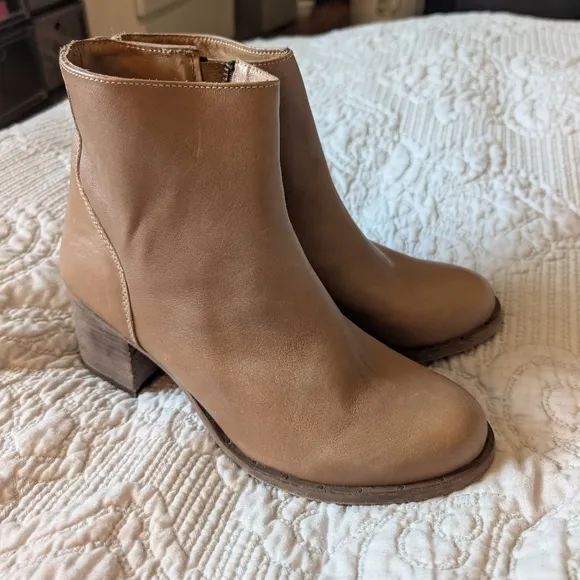 Beek Tan Leather Ankle Boots